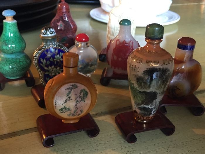 Collection of Vintage Snuff Bottles, Some Hand Painted & Reverse Painted, Great Condition