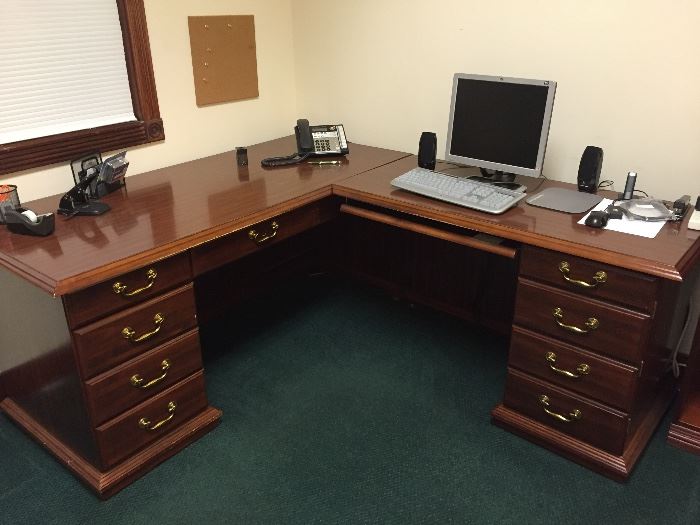 Cherry wood  Office Desk $150.00 **BUY IT NOW PAYPAL**LOT#806
