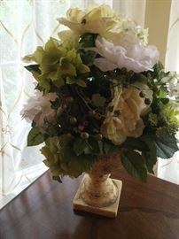 Silk floral arrangement $10.00 ** BUY IT NOW PAYPAL**  LOT#