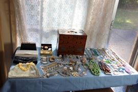 Fine & Costume Jewelry