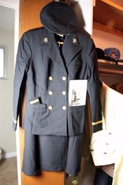 USN Female Uniforn WWII Era