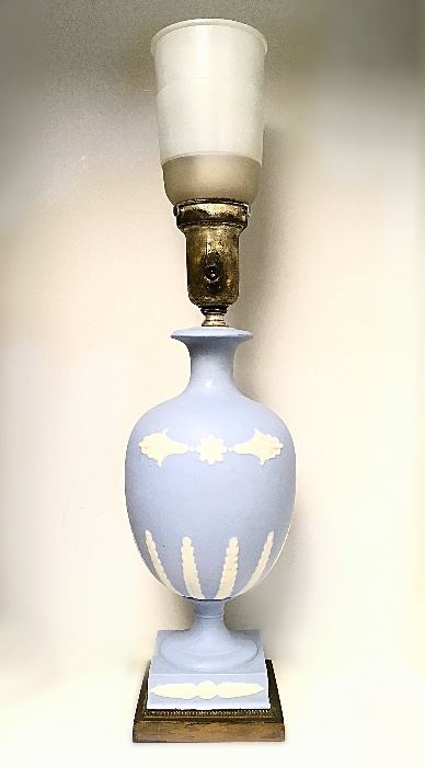 Wedgwood lamp, has original shade; few more small items of Wedgwood available