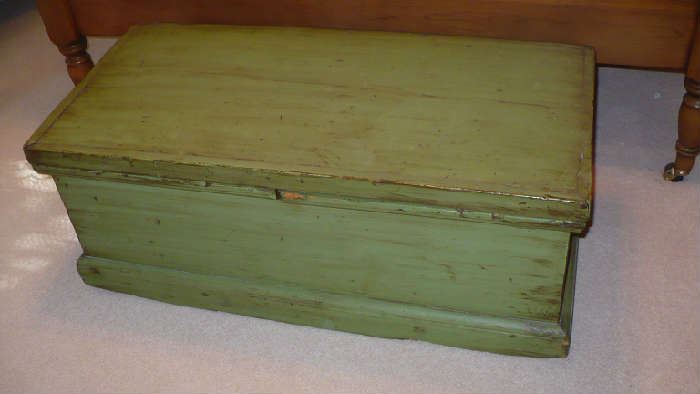 GREEN PAINTED WOOD BOX