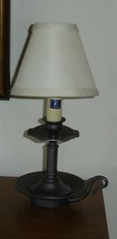 Colonial style lamp