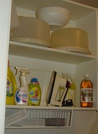 Tupperware cake carriers