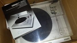 Yamaha P-350 turntable in box