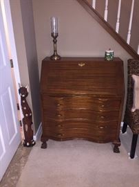 GORGEOUS MAHOGANY DESK / BUREAU WITH CLAW FEET