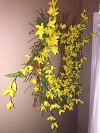 BRIGHT YELLOW WREATH