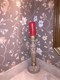 CANDLE HOLDER WITH CANDLE