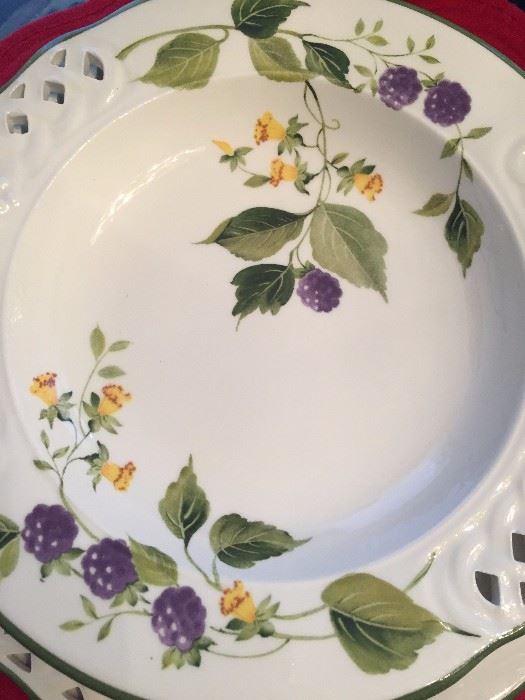 BRUNELL DINNERWARE-MADE IN ITALY