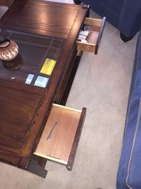FLEXSTEEL COFFEE TABLE WITH GLASS-TOP AND DRAWERS