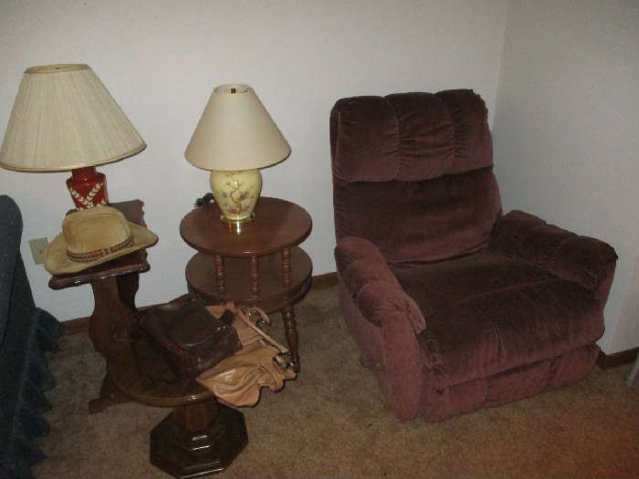 RECLINER AND TABLES