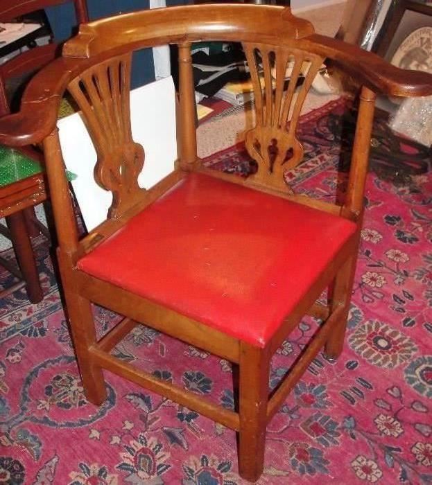 Rare c. 1780 Petersburg Corner Chair