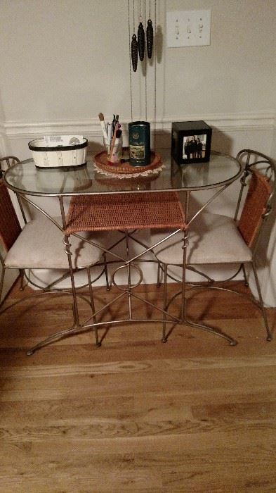 Great small table and two chairs perfect for small kitchen or apartment