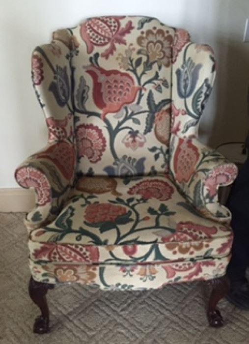 Traditional upholstered chair