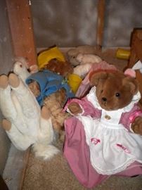 stuffed animals & bears