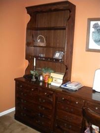Ethan Allen Dresser, Hutch / bookshelf