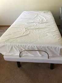 TWIN SIZE MEDICAL LIFT BED