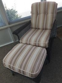 OUT DOOR FURNITURE LOUNGER