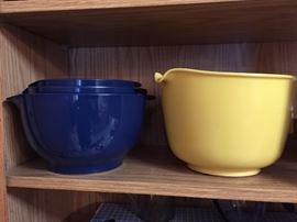 mixing bowls