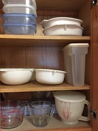 measuring cups, tupperware