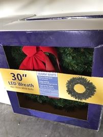 Christmas L E D 30' wreath