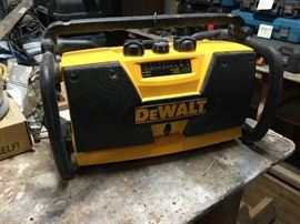 DeWalt radio