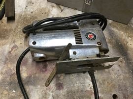 Rockwell bayonet saw and box