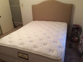 Jordan Bros Bedding Queen Size Double Pillowtop Mattress Set