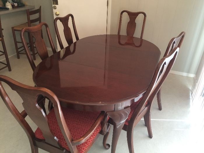 Drexel  Cherry Dining Table and Chairs