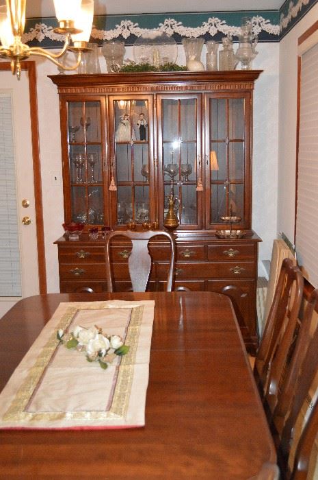 Ethan Allen table and China Cabinet Set!