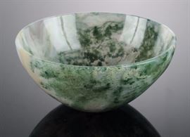 Lot 282 -A Moss Agate Cup, Early 20th Century