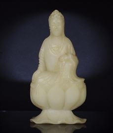 Lot 286 -A Soapstone Statue of Guanyin, 18th - 19th Century