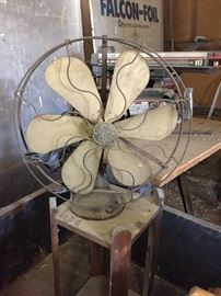 GE ANTIQUE 6 BLADE BRASS FAN