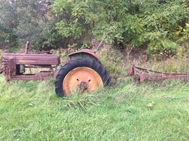 ANTIQUE TRACTOR