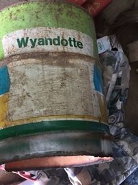 WYANDOTTE METAL DRUM