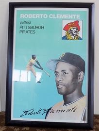 DDC029 Framed Poster of Roberto Clemente of the Pittsburgh Pirates

