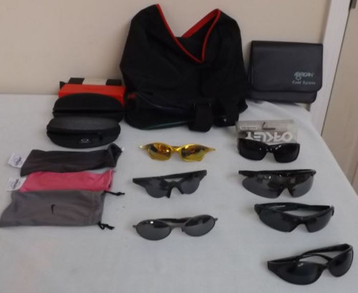 DDC043 Oakley & More Sunglasses, Benetton Bag
