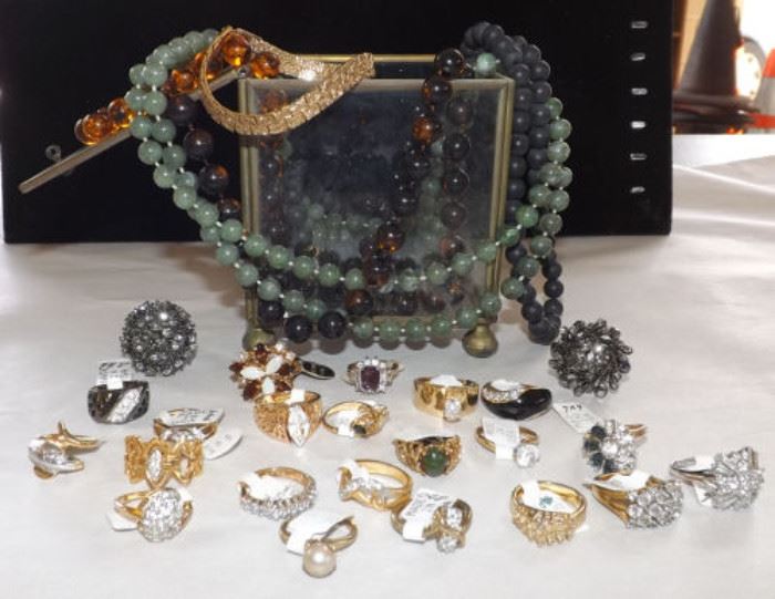 DDC053 Assorted Fashion Rings, Bracelet, Jewelry Box & More
