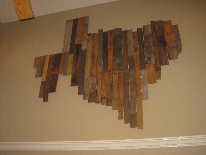 huge Texas Barnwood wall hanging ( you take down! this will take 3 men and 3 tall ladders) it must be removed by the end of the second day.