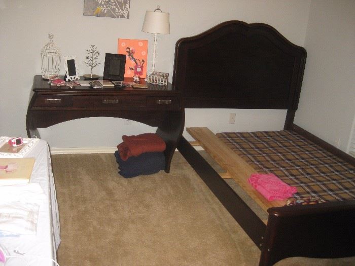 little girl's bedroom set ( desk sold separately)