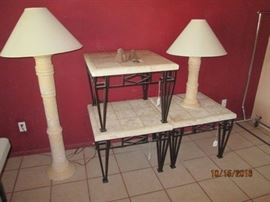 3 matching end tables, lamps