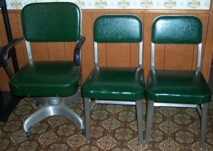 Globe-Wernicke desk chair and office chairs