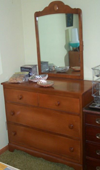 Maple dresser w/ mirror (part of 3 pc set - priced separately)