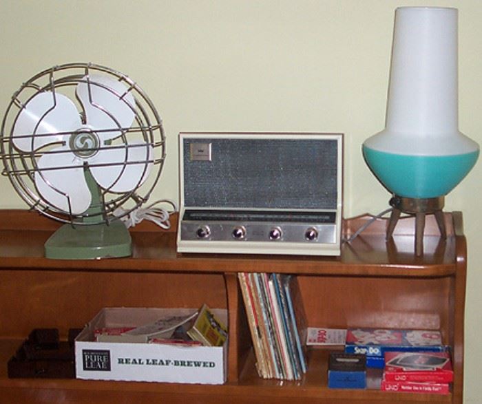 Neat '50's boudoir lamp, fan, radio and children's books