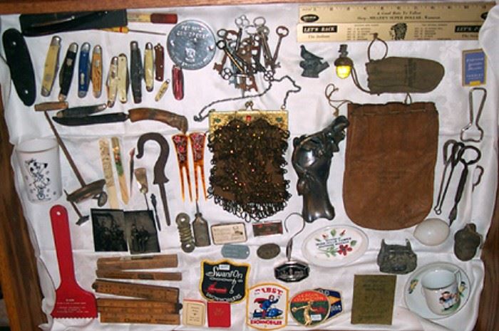 Sample of smalls including pocket knives, beaded purse, art nouveau vase, etc...