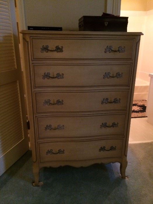 #28 French Provencal beige chest of drawers 34x20x50 $175 