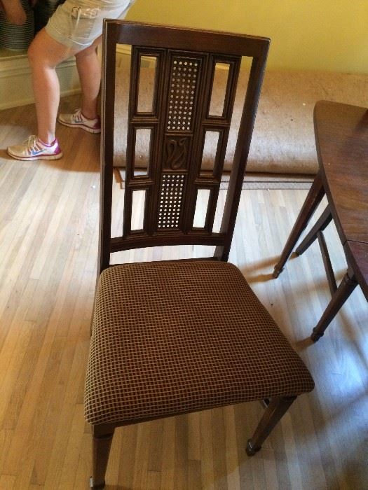 #59 JS Consolidated furniture dining table w/ four chairs 60x41 $175 — at Calhoun Ave Hsv 35801 call 256-508-588two.