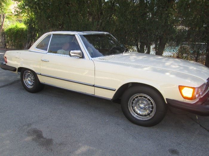 Gorgeous Classic 1980 Mercedes Benz 450SL Convertible in Near Mint Condition!!!  Don't miss this!! 