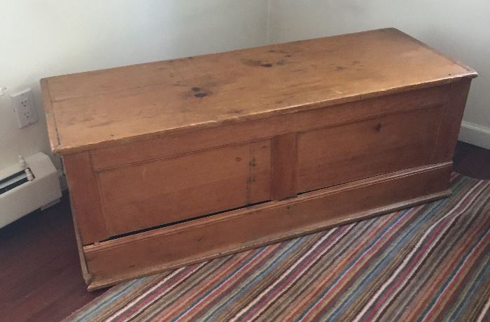 Nice old blanket chest in very good condition